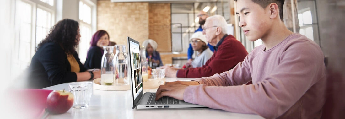 Bild Acer TravelMate P4 Spin 14 Convertible-Notebook